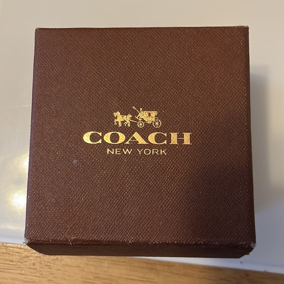 Coach ladies watch gold tone all stainless steel water resistant
